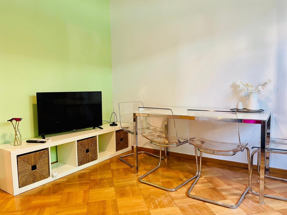 70M2 Apartment 4 Mins From Athens Central Station! Dış mekan fotoğraf